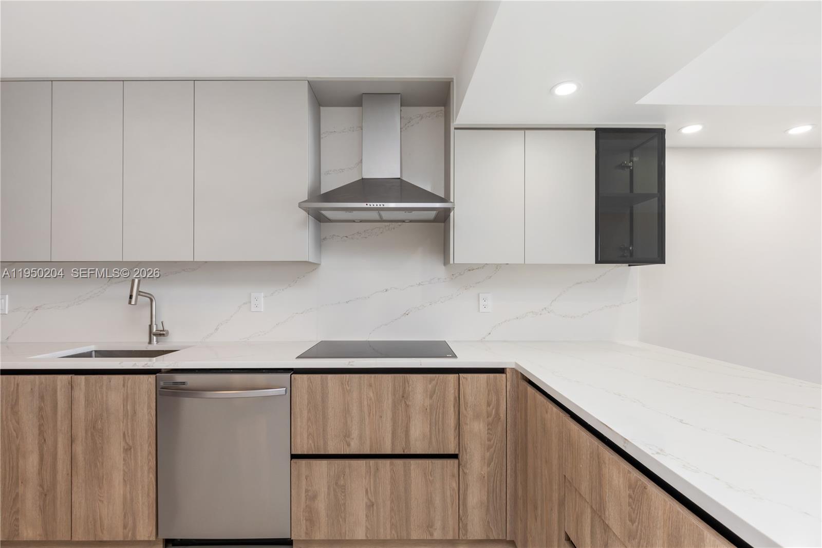 Photo of 2401 Ocean Dr  #PH-A4, Hollywood, Florida, 33019 - 