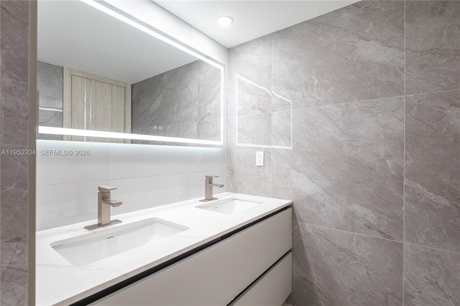 Photo of 2401 Ocean Dr  #PH-A4, Hollywood, Florida, 33019 - 