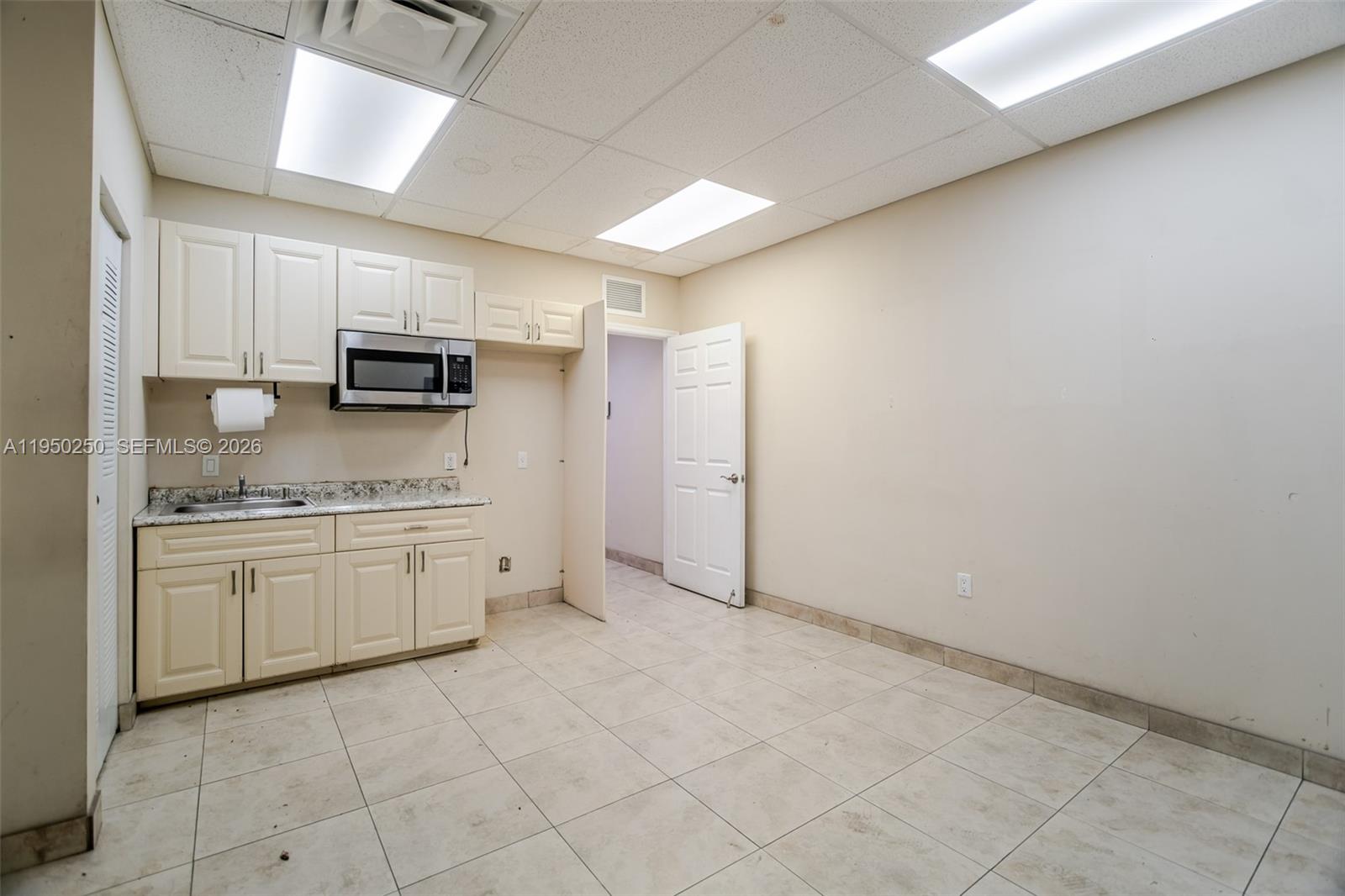   /   sq. ft. $ 2026-01-21 0 Photo