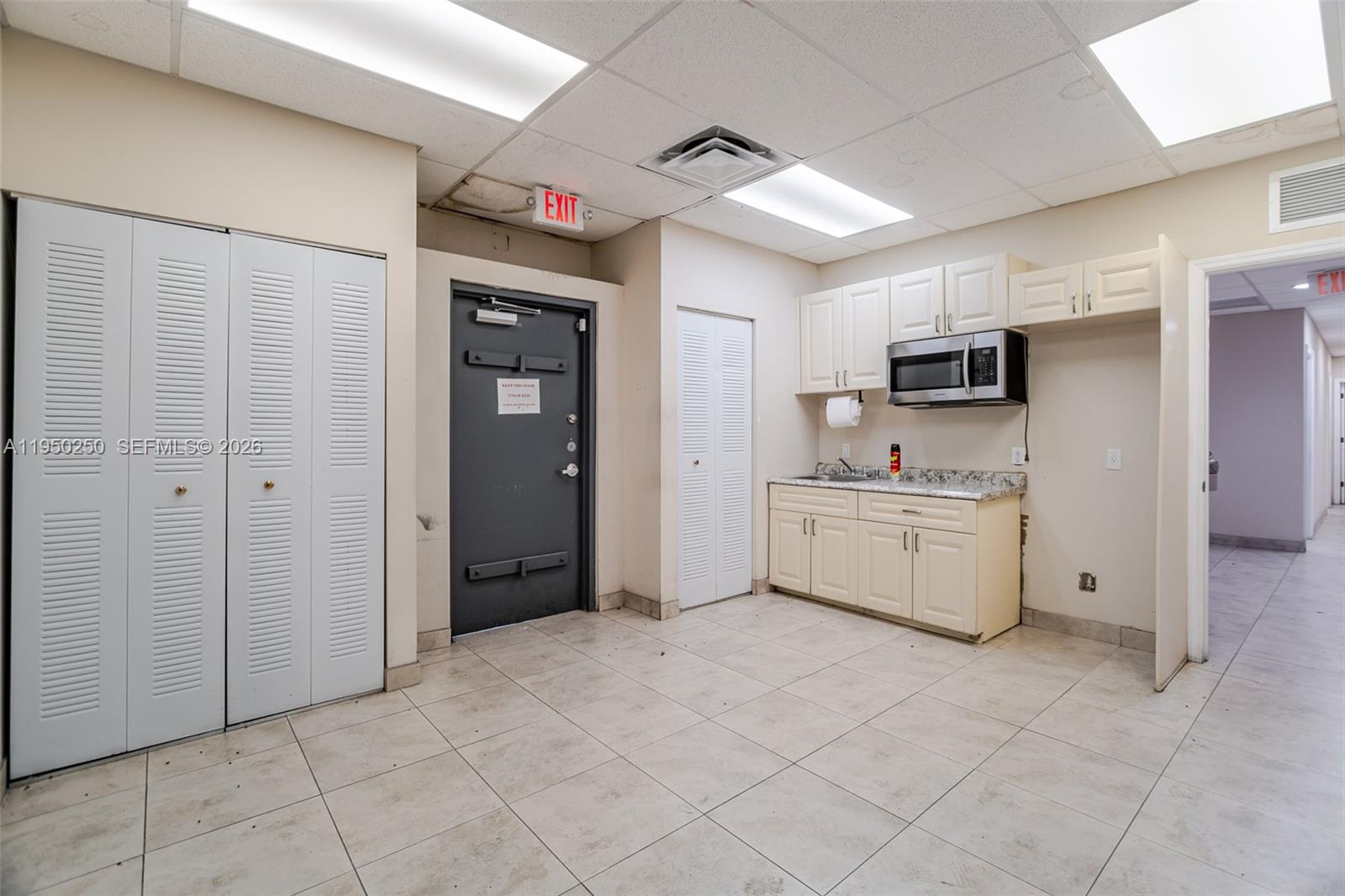   /   sq. ft. $ 2026-01-21 0 Photo