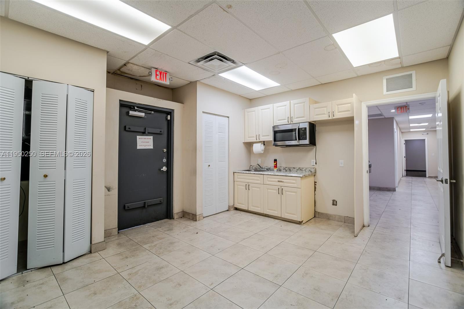   /   sq. ft. $ 2026-01-21 0 Photo