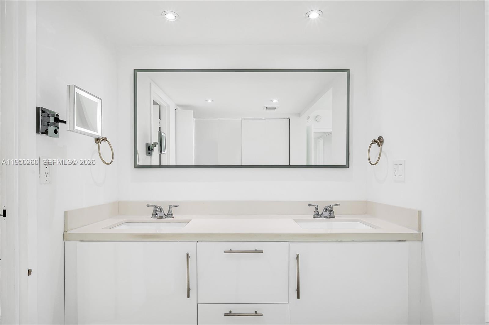 Ver detalles 408 2 / 2 1357 sq. ft. $ 2026-01-21 0 foto