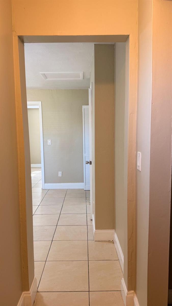 1-5  / 5 1944 sq. ft. $ 2026-05-18 0 foto