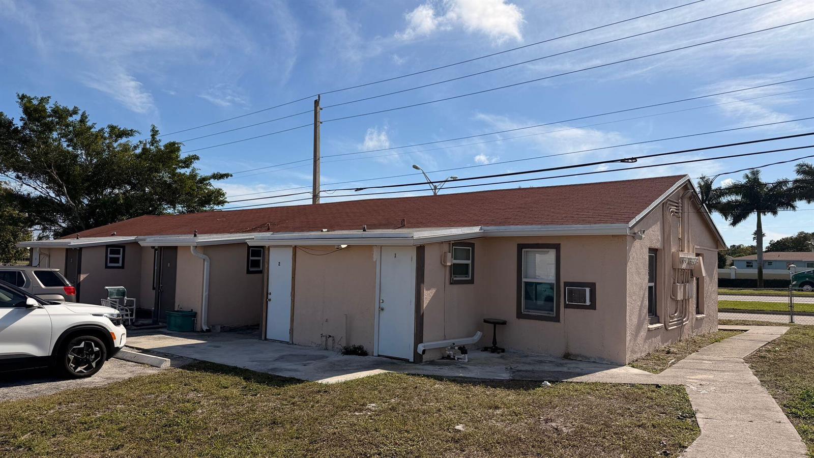 1-5  / 5 1944 sq. ft. $ 2026-05-18 0 foto