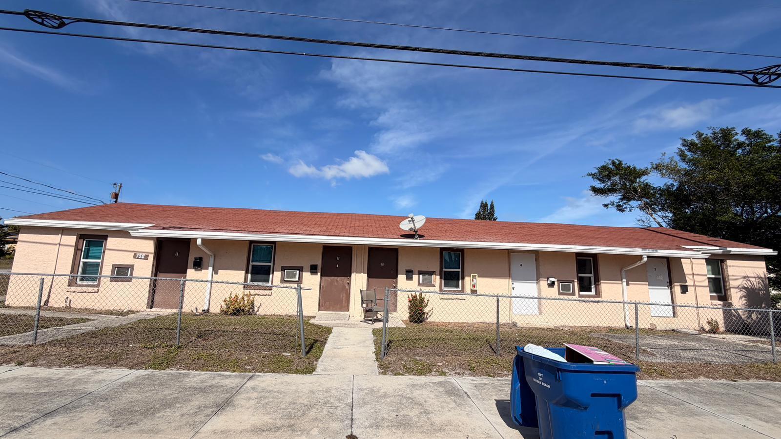 1-5  / 5 1944 sq. ft. $ 2026-05-18 0 foto