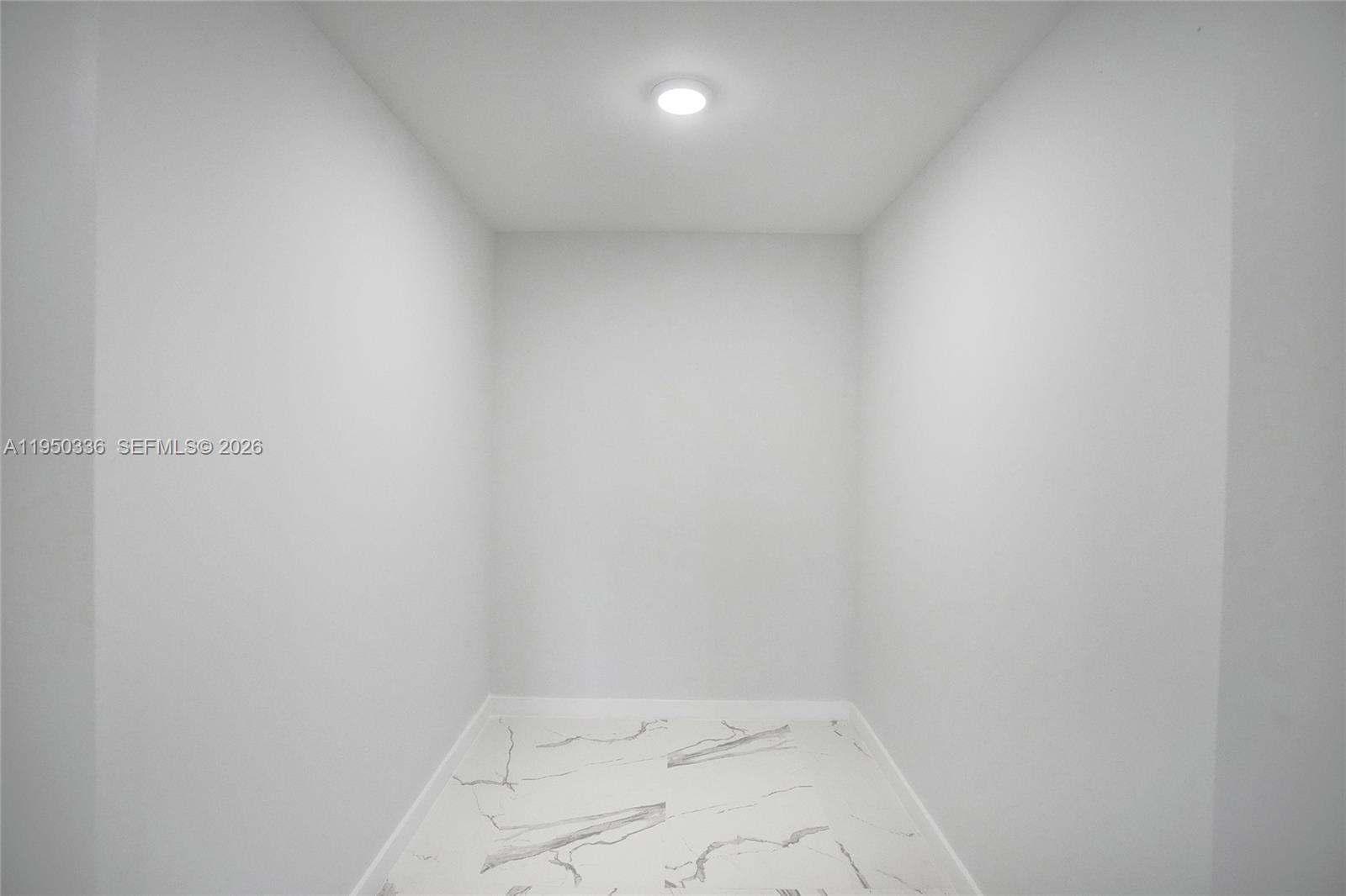   /  5600 sq. ft. $ 2026-01-21 0 Photo