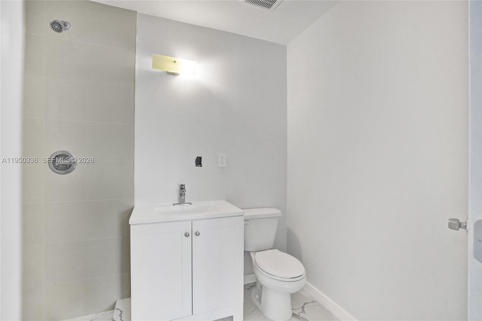   /  5600 sq. ft. $ 2026-01-21 0 Photo