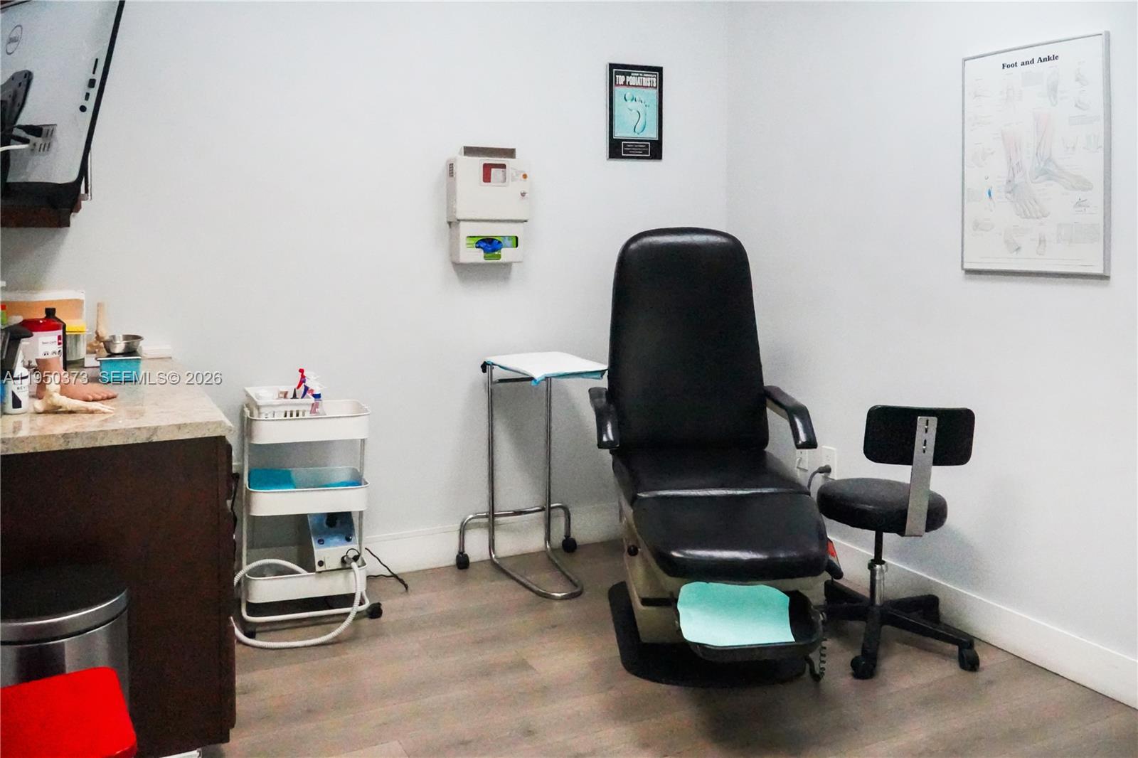 See details 112 / sq. ft. $ 2026-01-21 0 Photo