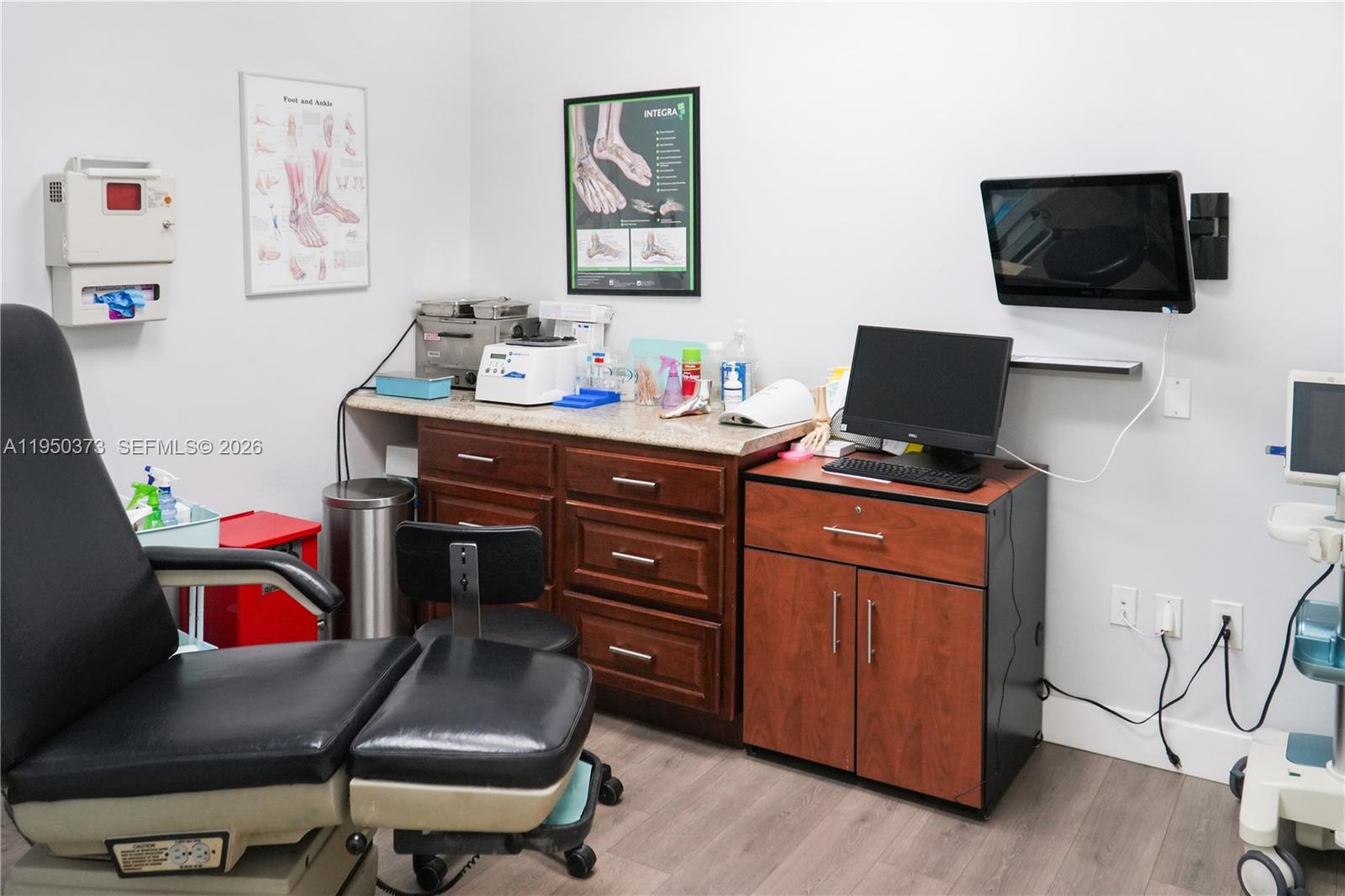 See details 112 / sq. ft. $ 2026-01-21 0 Photo