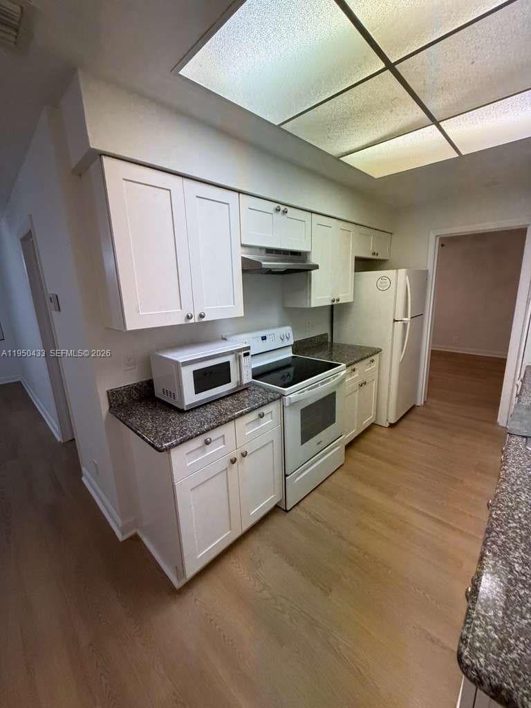   /  1700 sq. ft. $ 2026-01-31 0 foto