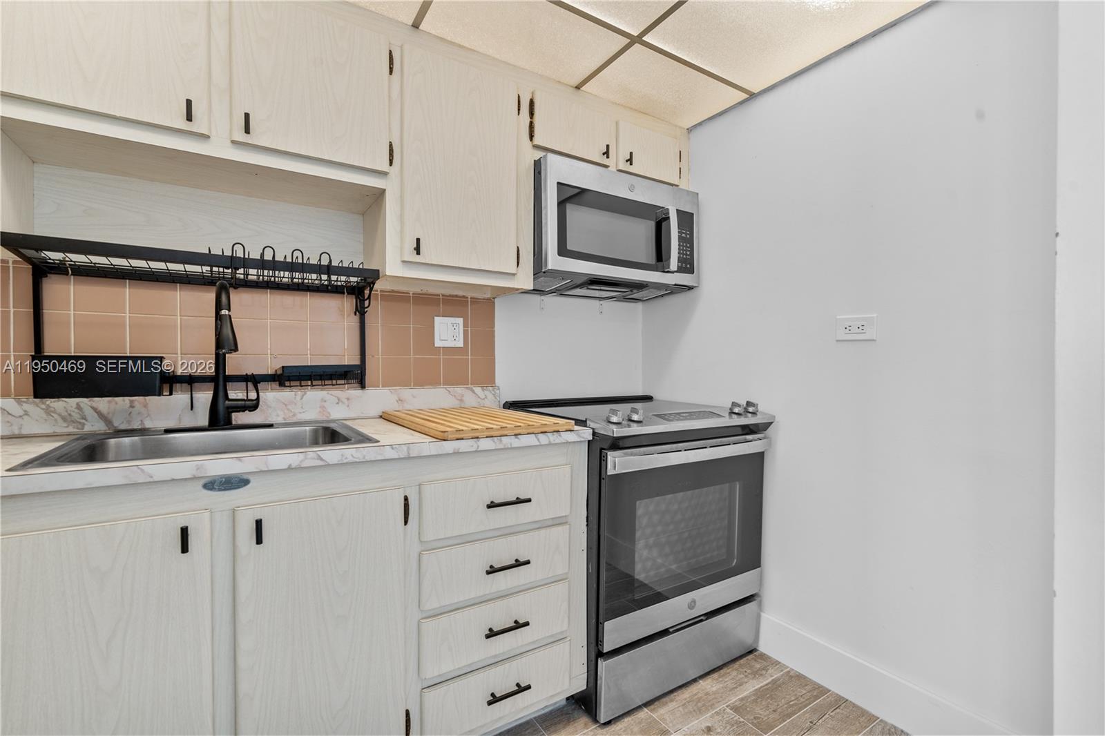 See details 410 0 / 1 595 sq. ft. $ 2026-02-20 0 Photo