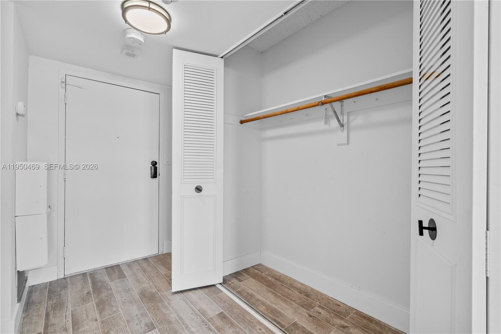 See details 410 0 / 1 595 sq. ft. $ 2026-02-20 0 Photo