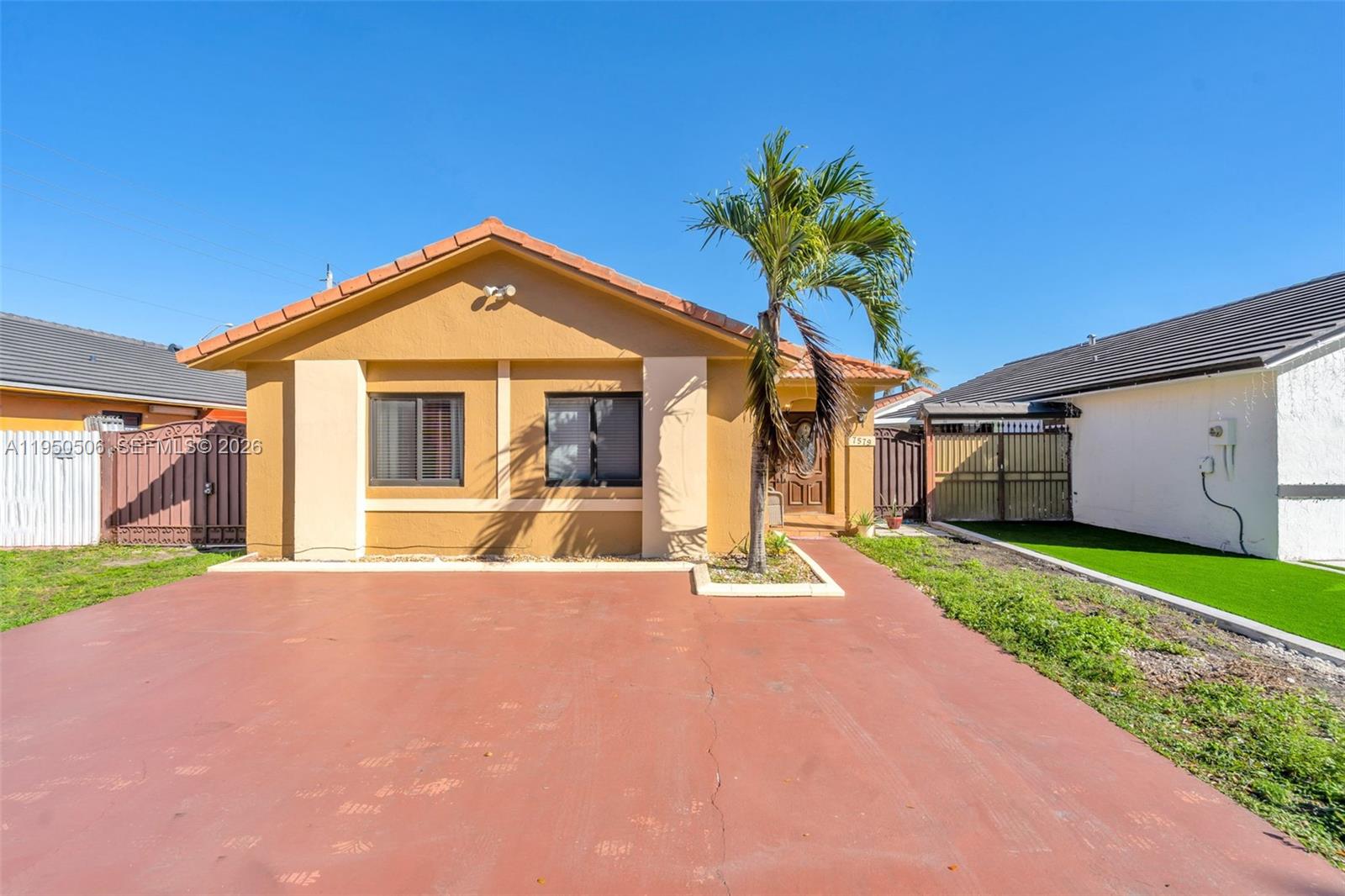 Ver detalles 7579 4 / 2 1430 sq. ft. $ 2026-05-26 0 foto