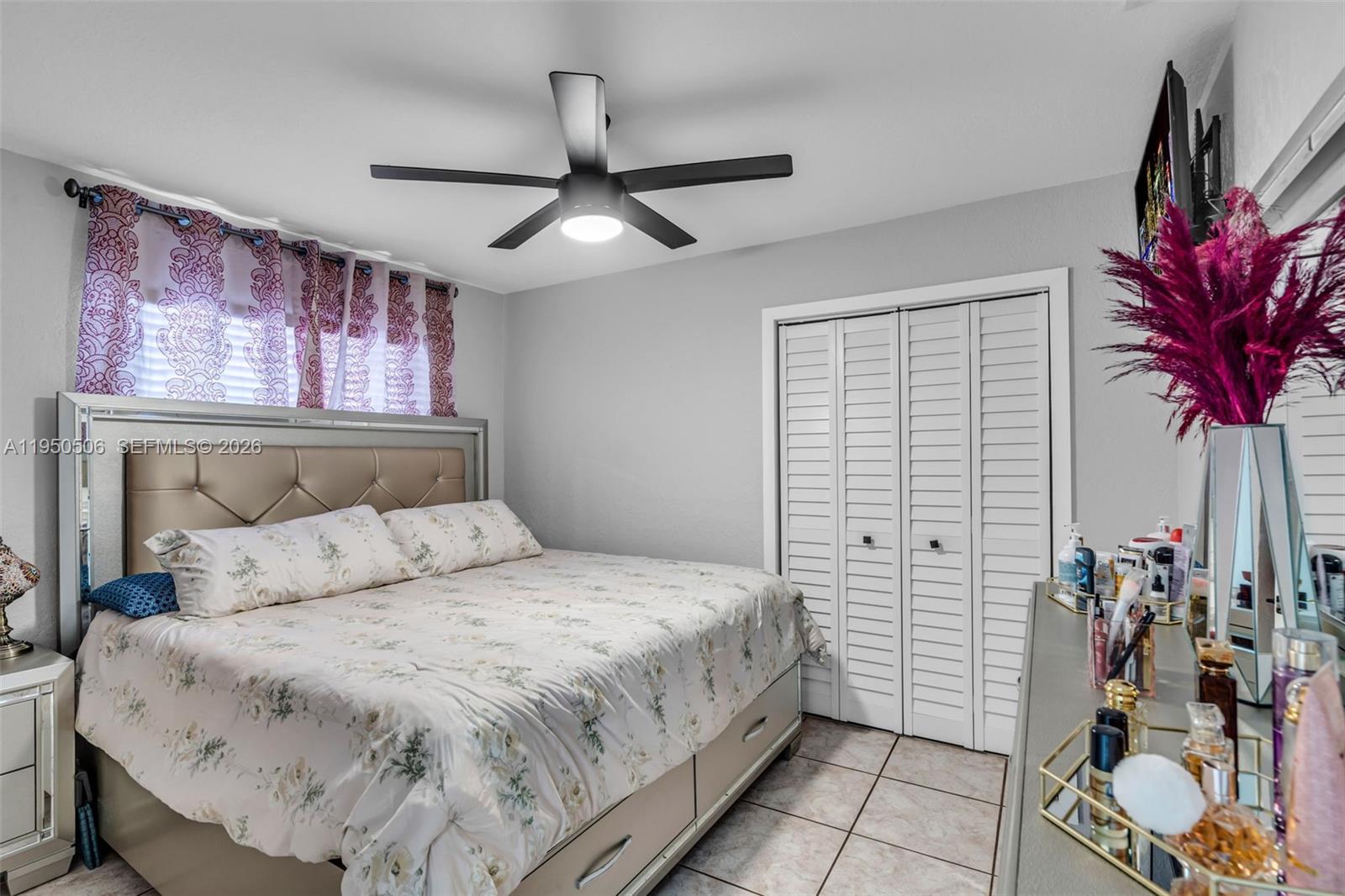 Ver detalles 7579 4 / 2 1430 sq. ft. $ 2026-05-26 0 foto