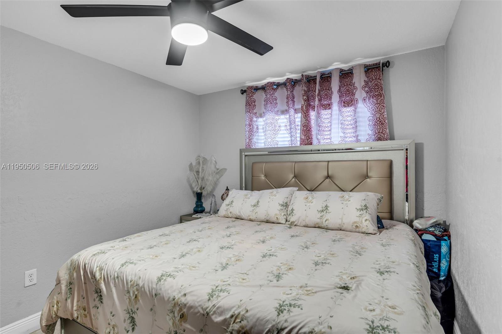 Ver detalles 7579 4 / 2 1430 sq. ft. $ 2026-05-26 0 foto