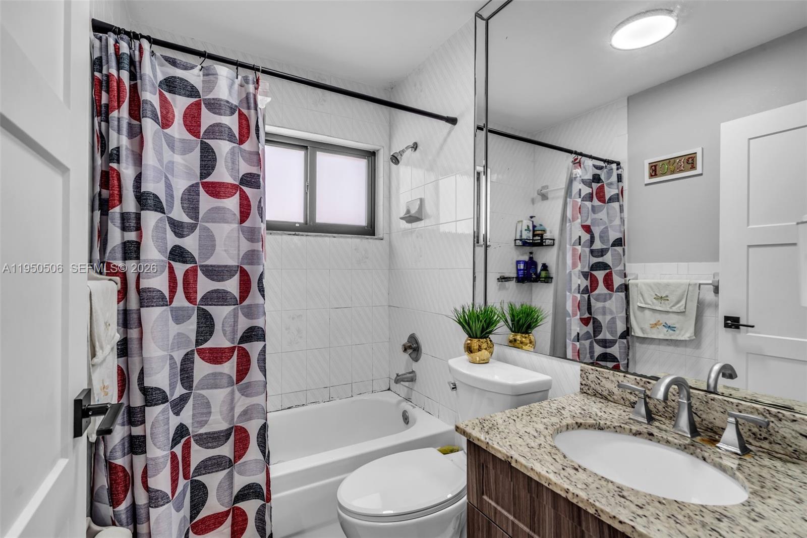 Ver detalles 7579 4 / 2 1430 sq. ft. $ 2026-05-26 0 foto