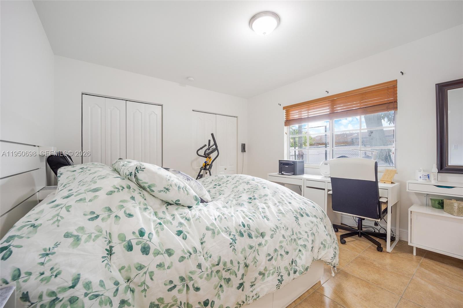   /  1986 sq. ft. $ 2026-01-22 0 Photo