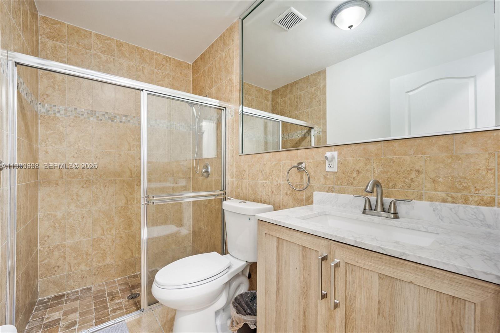   /  1986 sq. ft. $ 2026-01-22 0 Photo