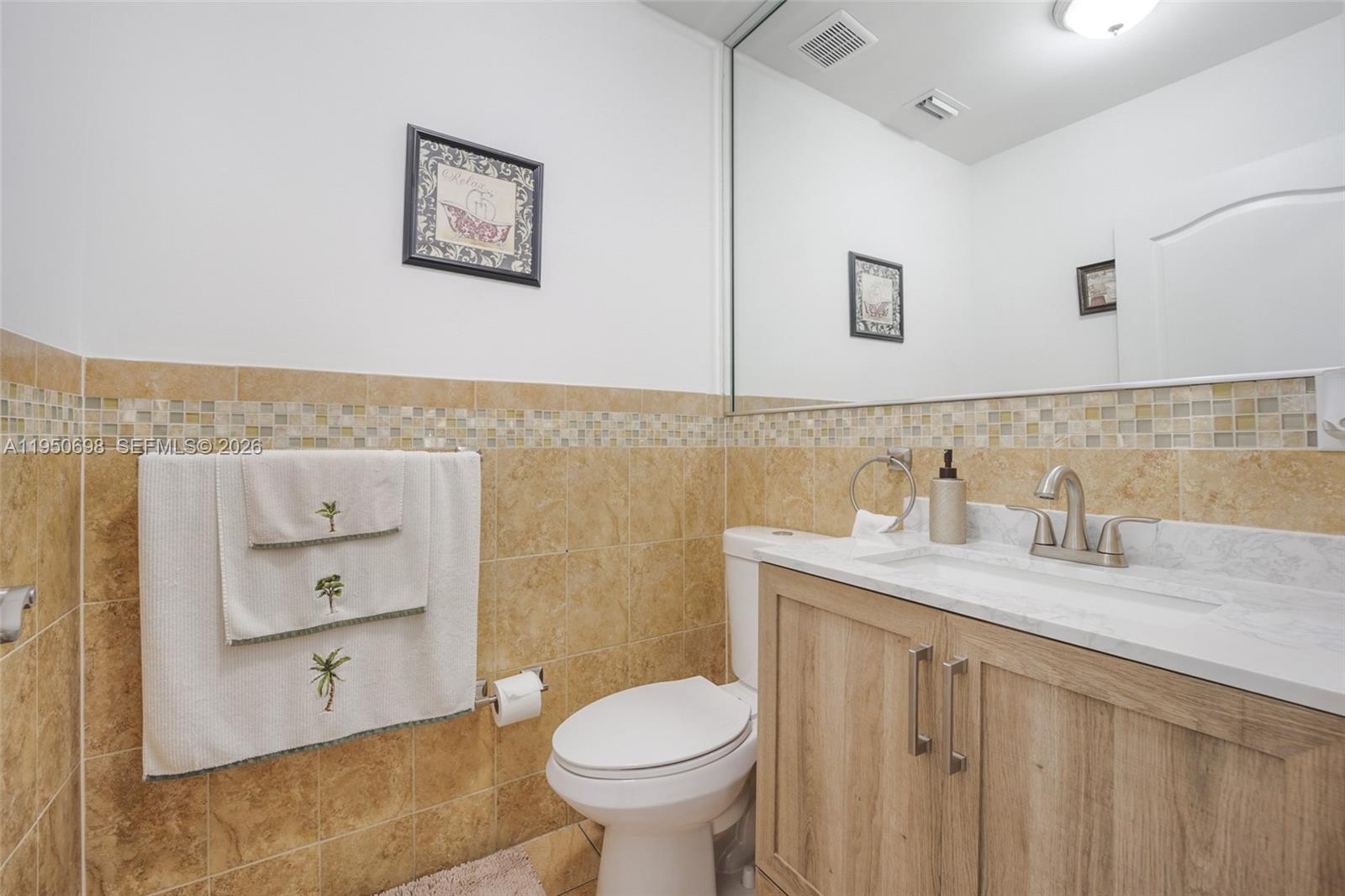   /  1986 sq. ft. $ 2026-01-22 0 Photo