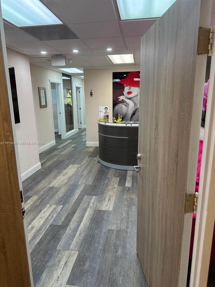 206  /   кв.футов $ 2026-01-22 0 Фото