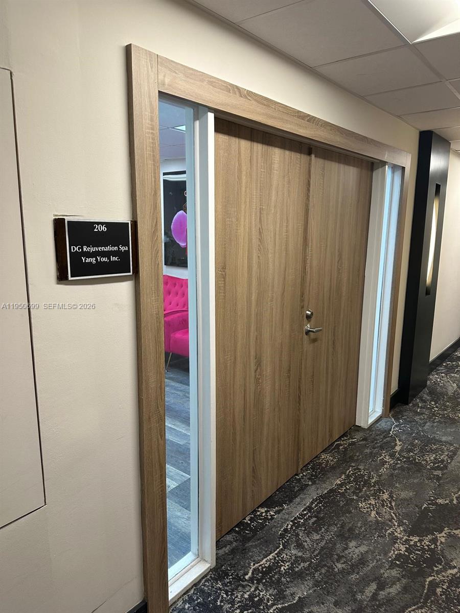 206  /   кв.футов $ 2026-01-22 0 Фото