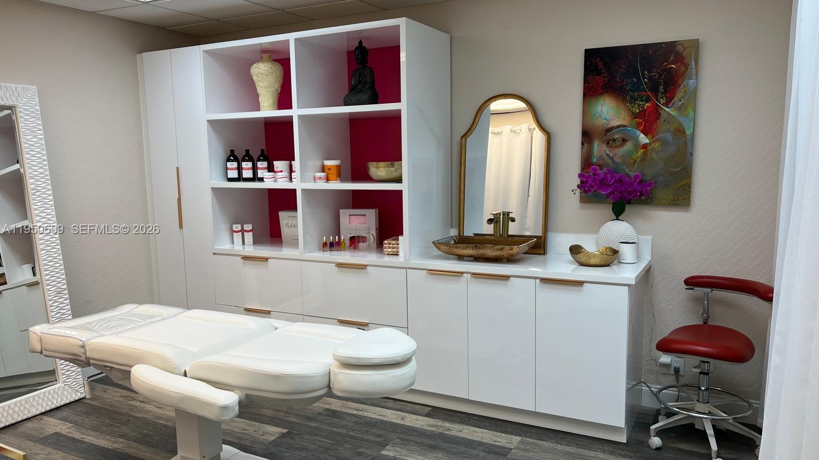 206  /   кв.футов $ 2026-01-22 0 Фото