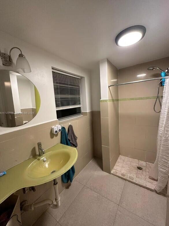   / 8 4254 sq. ft. $ 2026-06-21 0 foto