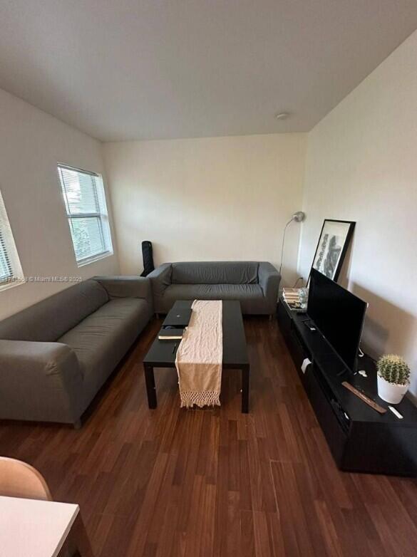   / 8 4254 sq. ft. $ 2026-06-21 0 foto