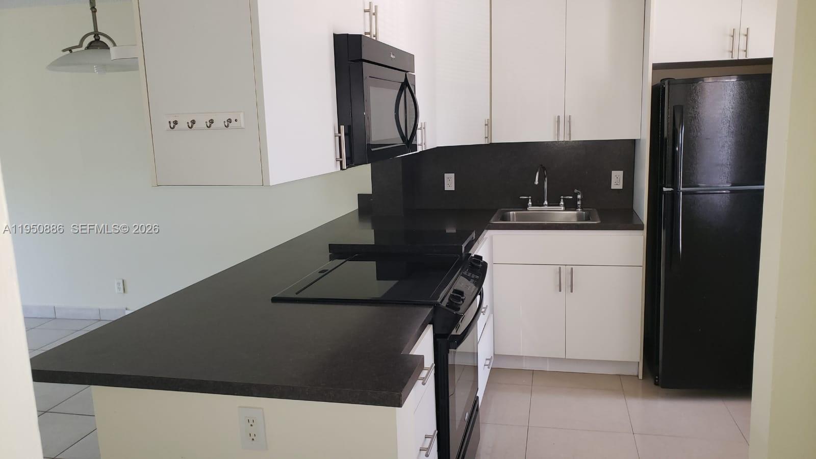 See details 207 1 / 1 700 sq. ft. $ 2026-02-04 0 Photo