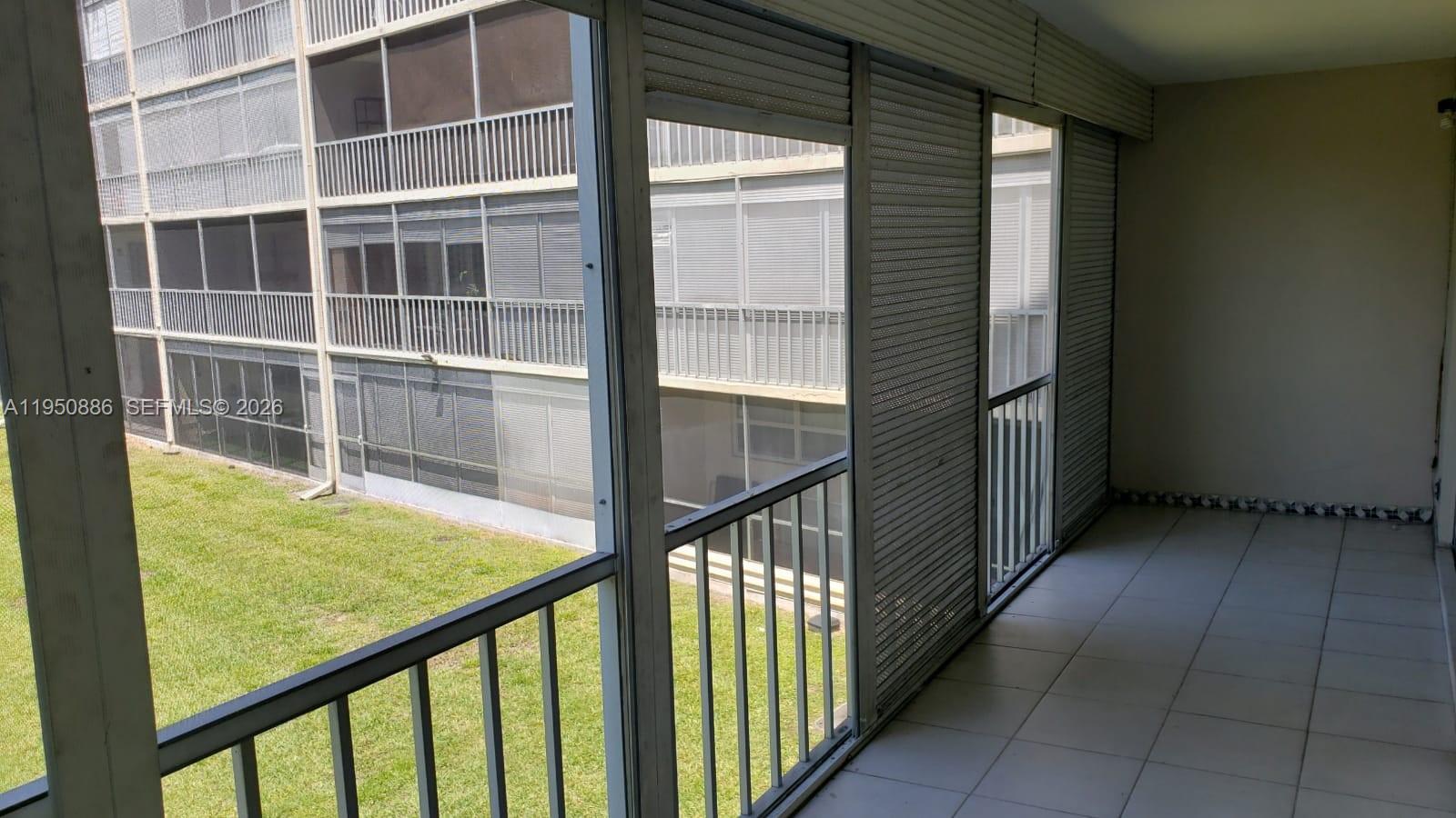 See details 207 1 / 1 700 sq. ft. $ 2026-02-04 0 Photo