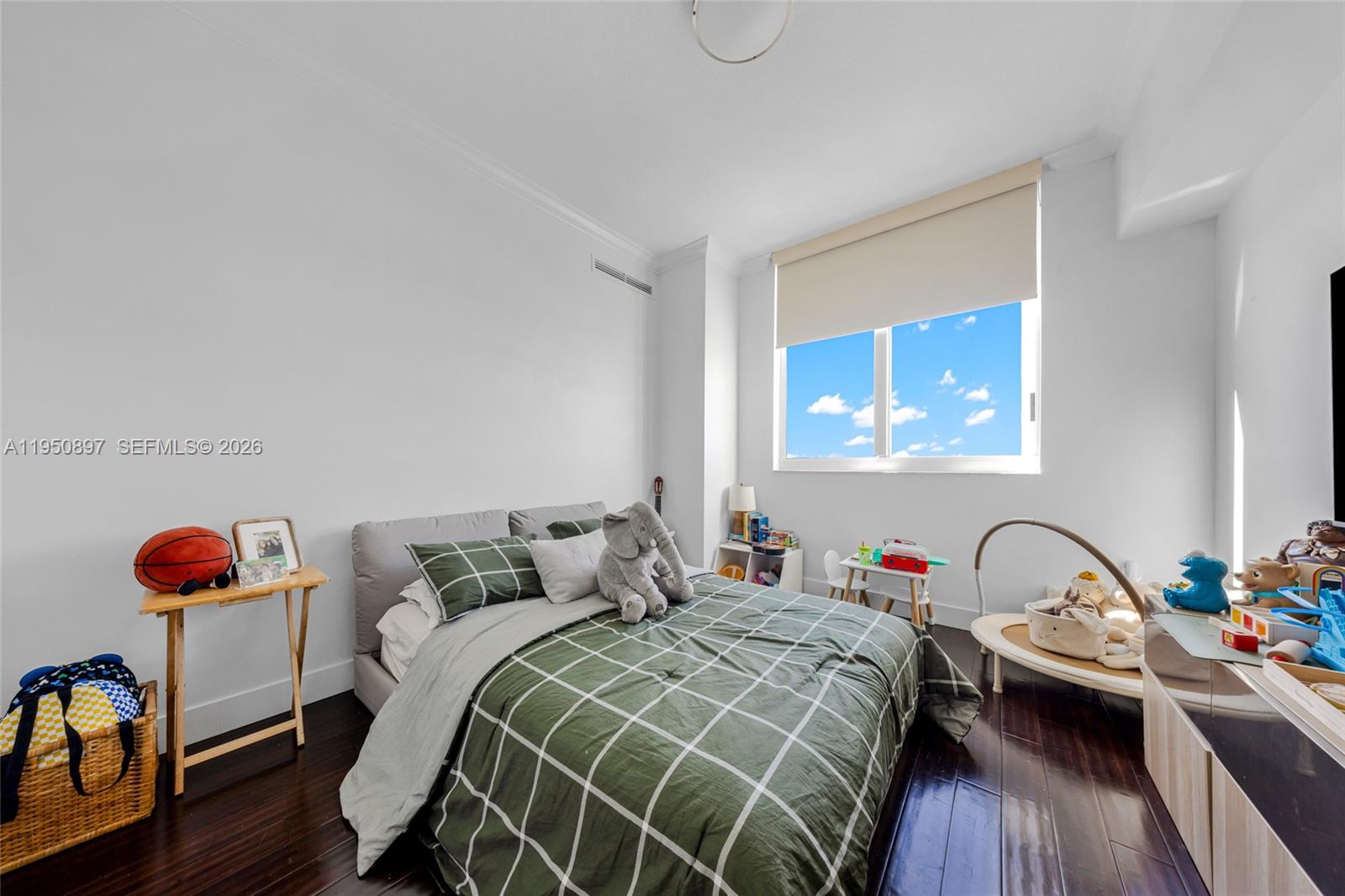 Photo of 1745 Hallandale Beach Blvd #2407W, Hallandale Beach, Florida, 33009 -