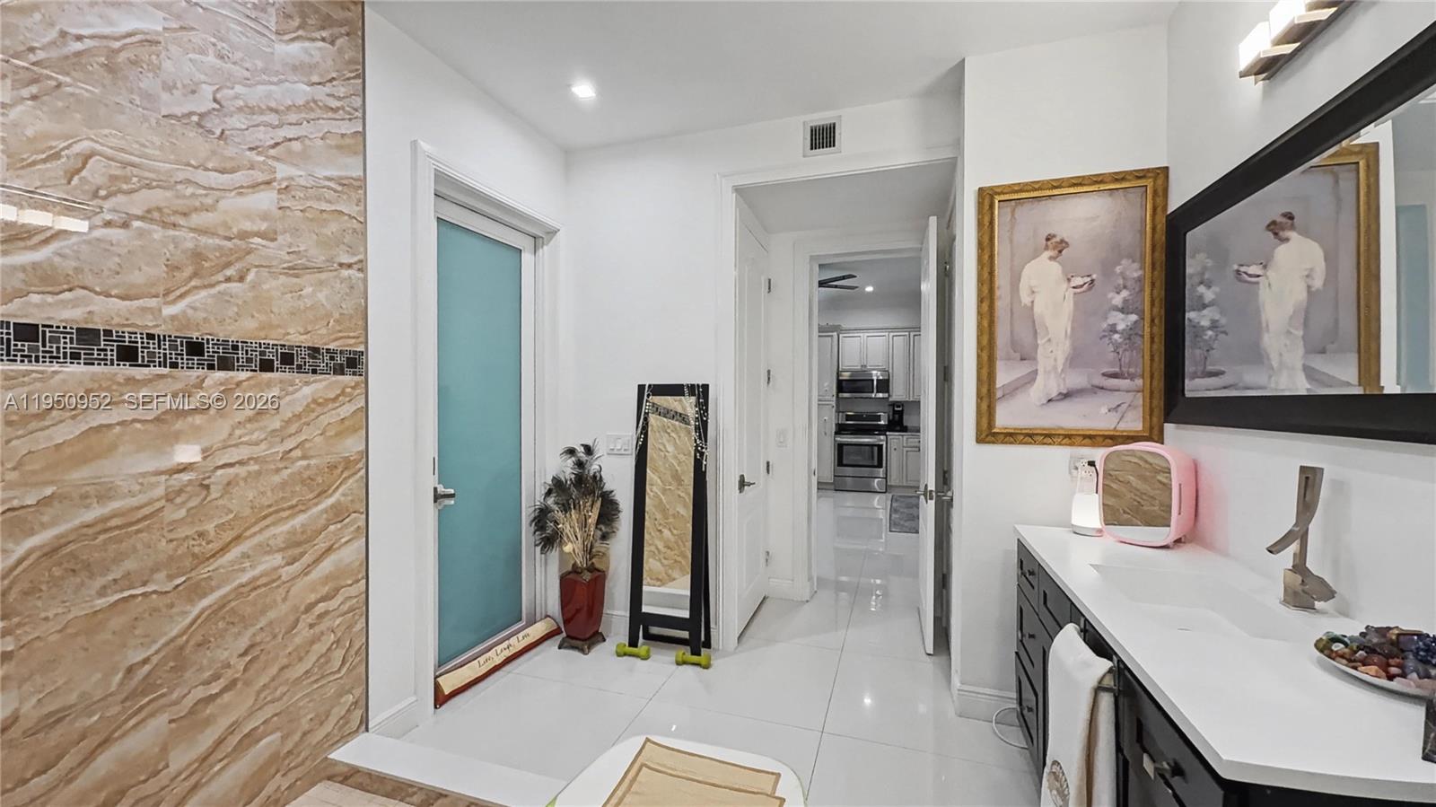 34 5 / 3 2912 sq. ft. $ 2026-03-13 0 Photo