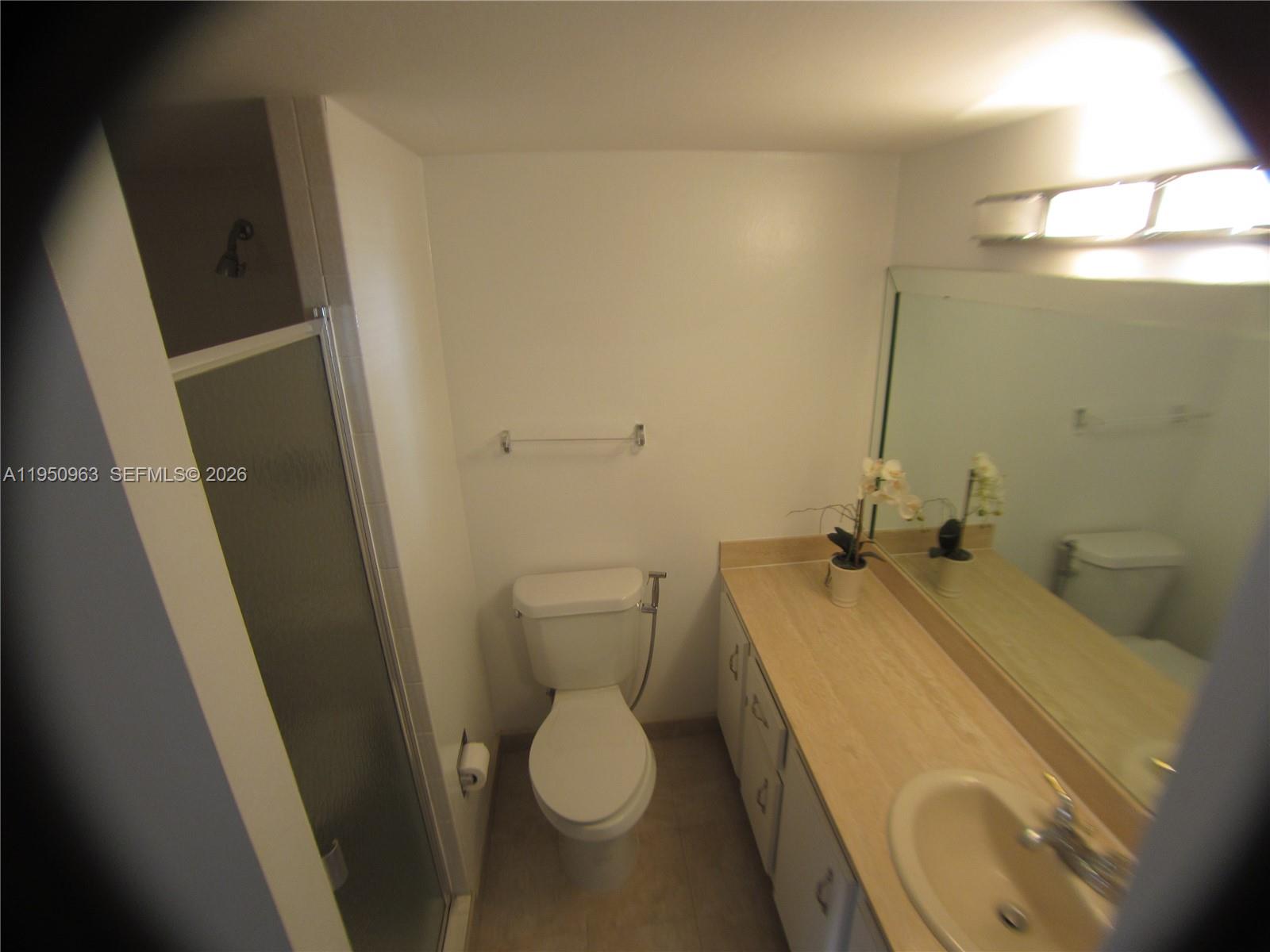 Photo of 500 Three Islands Blvd  #918, Hallandale Beach, Florida, 33009 - 2nd Bathroom