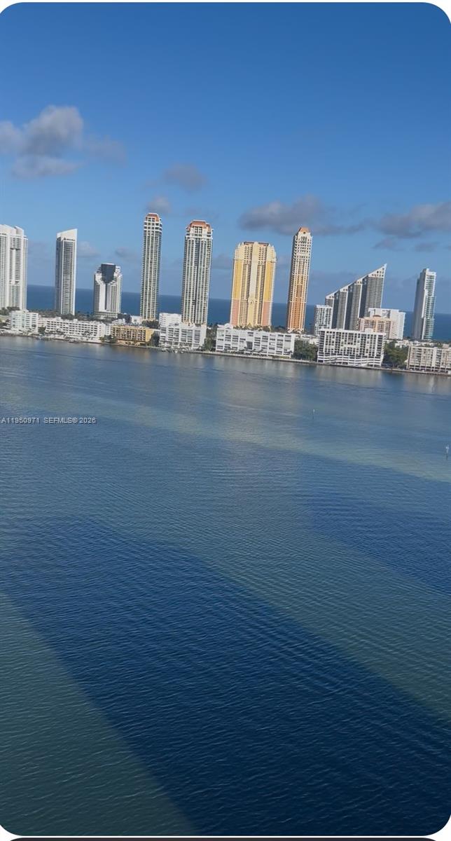 2402 3 / 3 2130 sq. ft. $ 2026-01-22 0 Photo