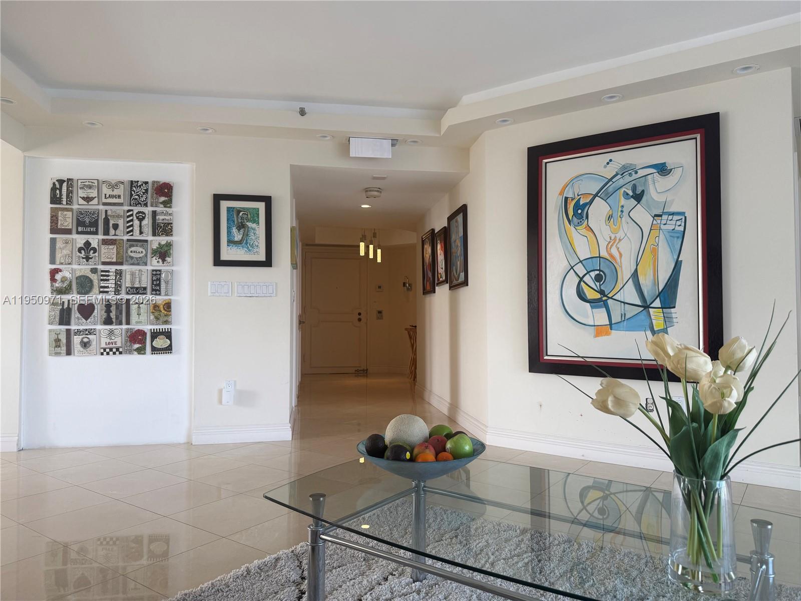 2402 3 / 3 2130 sq. ft. $ 2026-03-18 0 foto