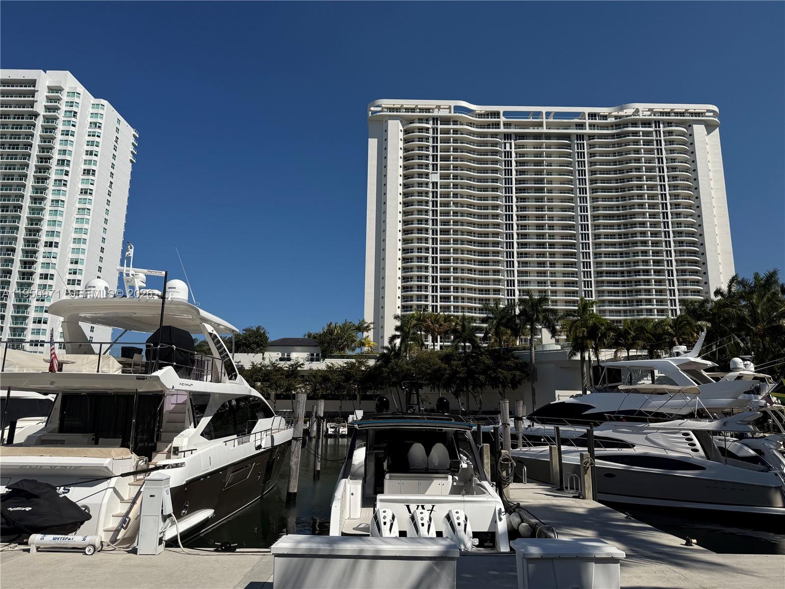 2402 3 / 3 2130 sq. ft. $ 2026-03-18 0 foto