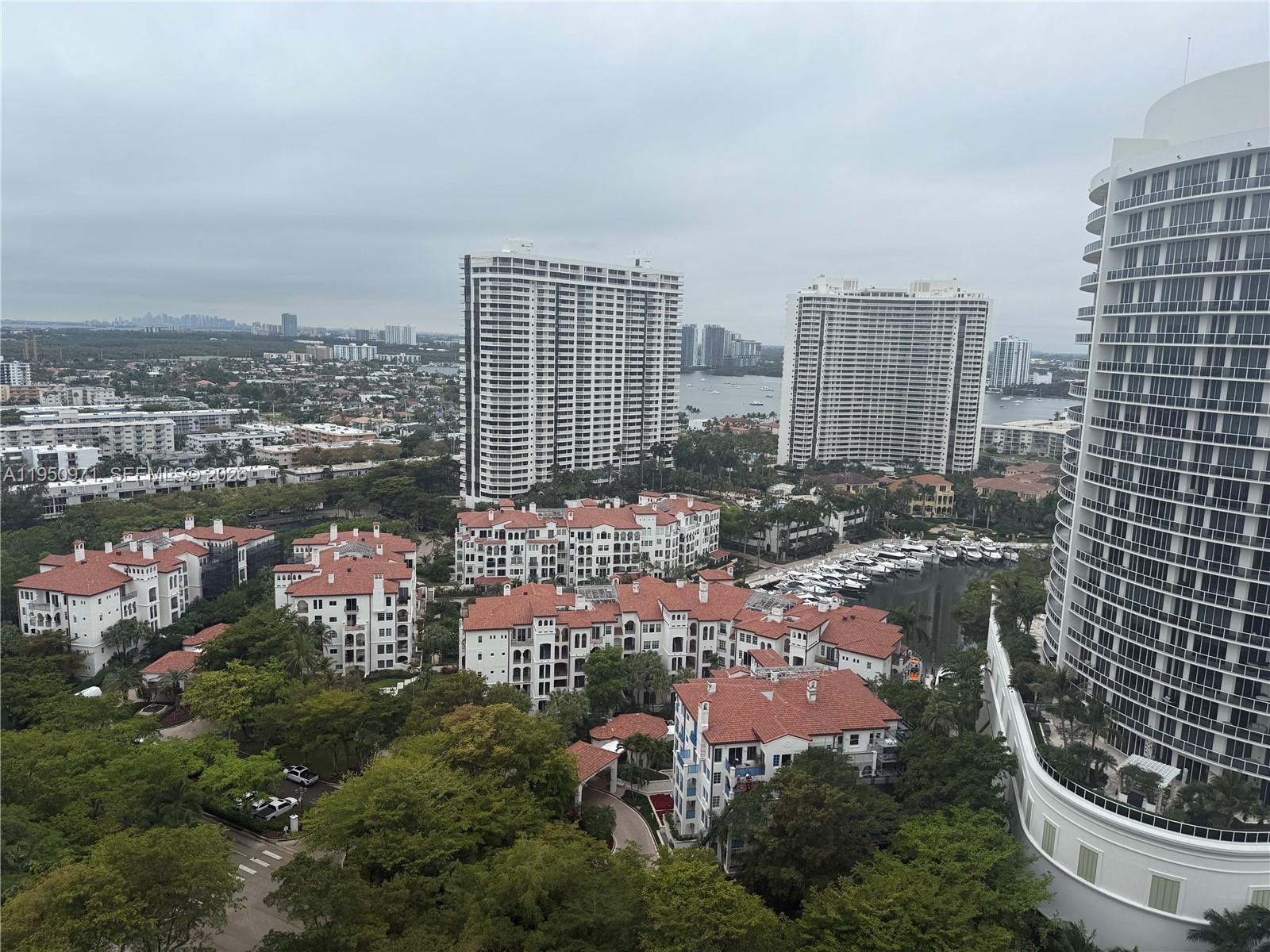 2402 3 / 3 2130 sq. ft. $ 2026-03-18 0 foto