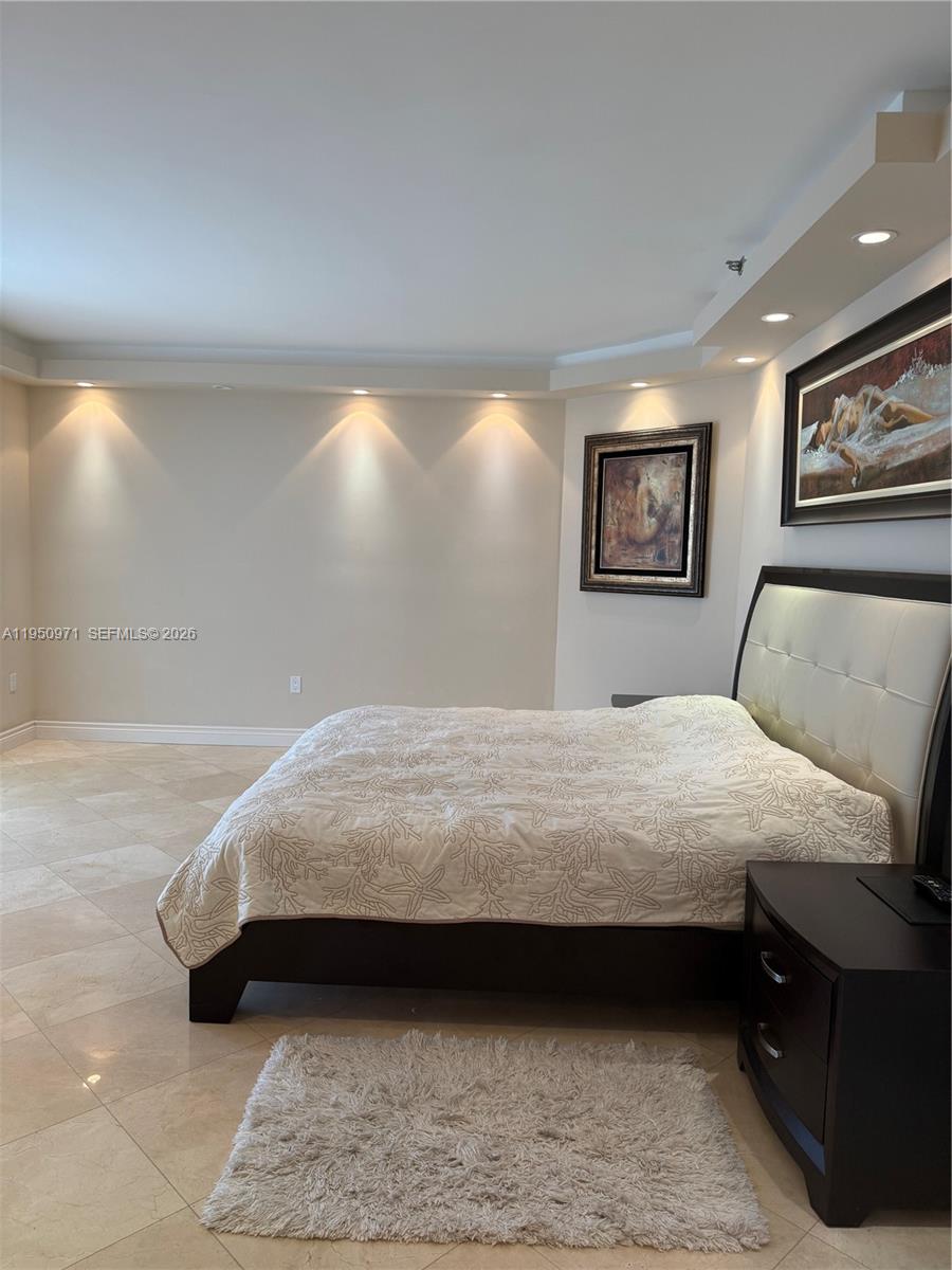 2402 3 / 3 2130 sq. ft. $ 2026-01-22 0 Photo