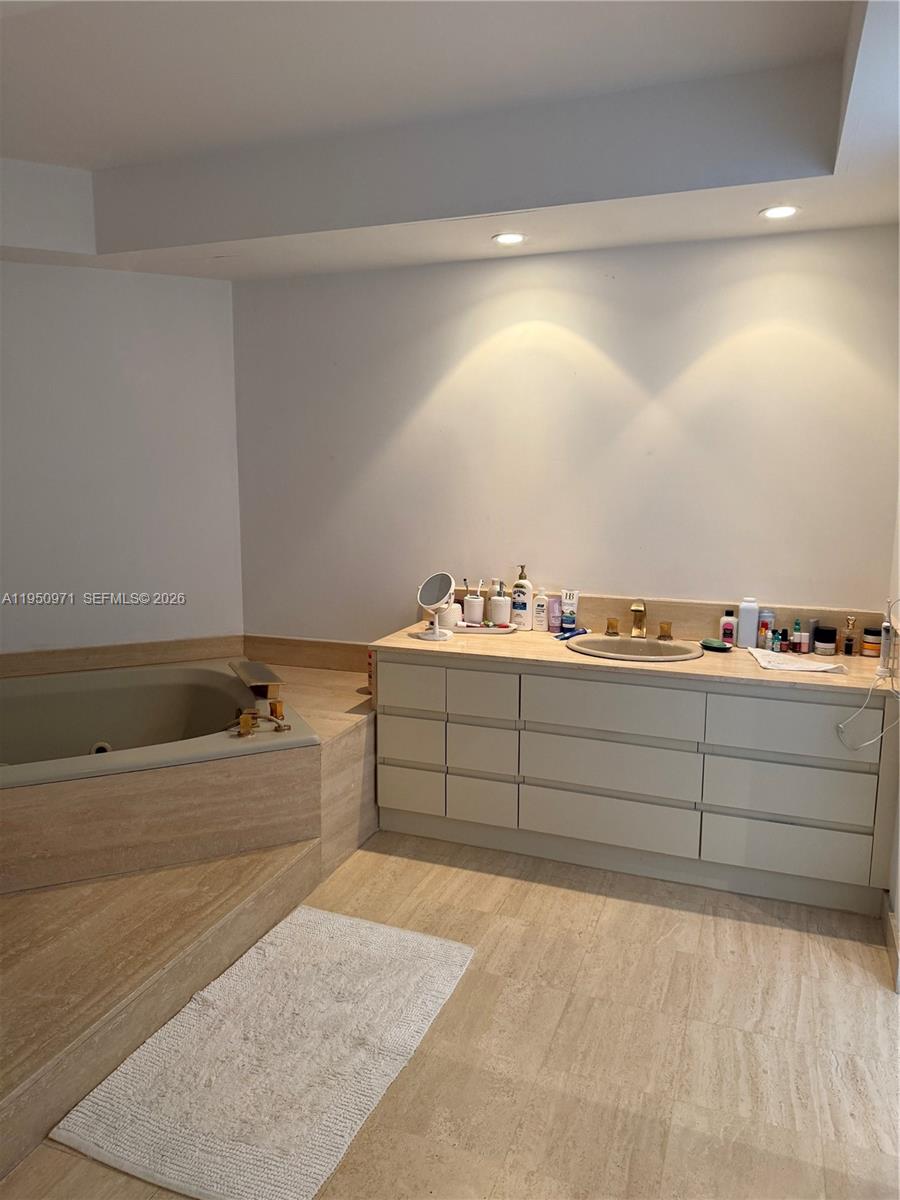 2402 3 / 3 2130 sq. ft. $ 2026-01-22 0 Photo