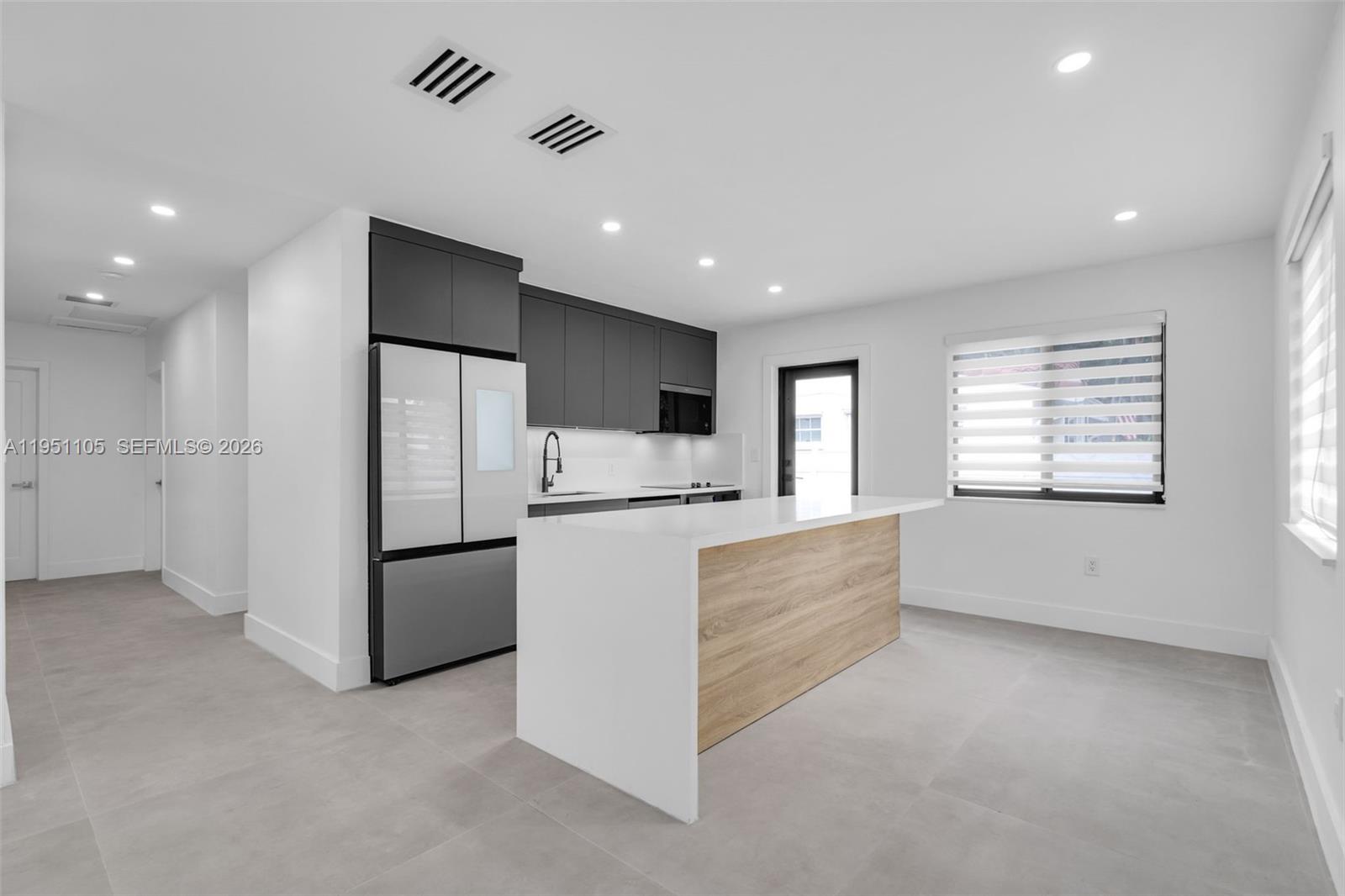 See details / 2025 sq. ft. $ 2026-01-22 0 Photo