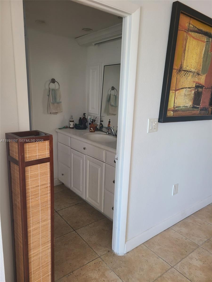 Ver detalles 318 1 / 1 762 sq. ft. $ 2026-02-07 0 foto