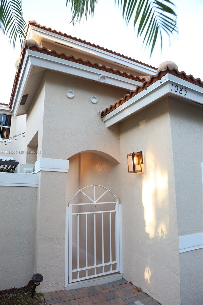 Photo of 1085 River Birch St  (1085), Hollywood, Florida, 33019 - 