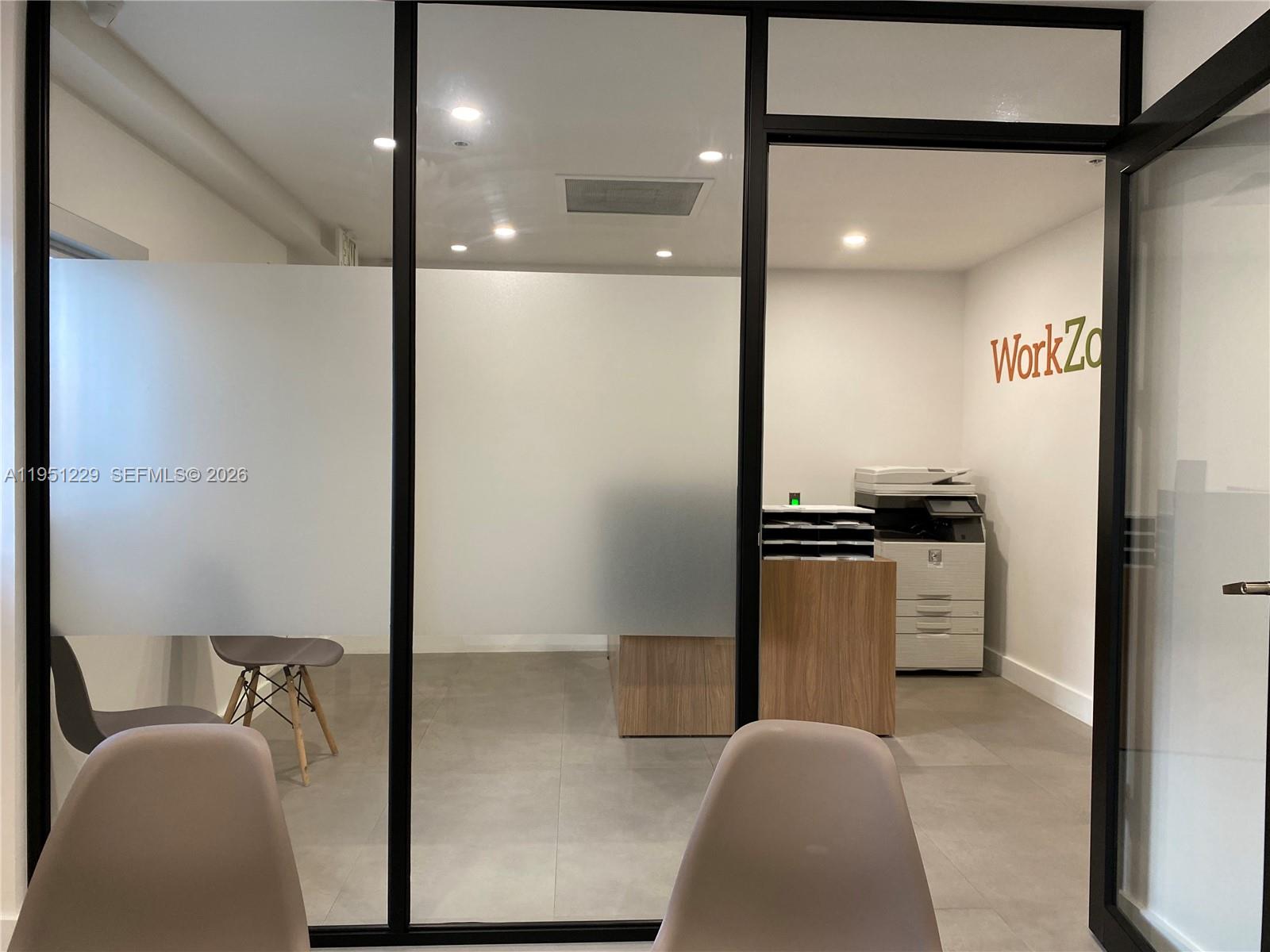 210  /   sq. ft. $ 2026-01-22 0 Photo