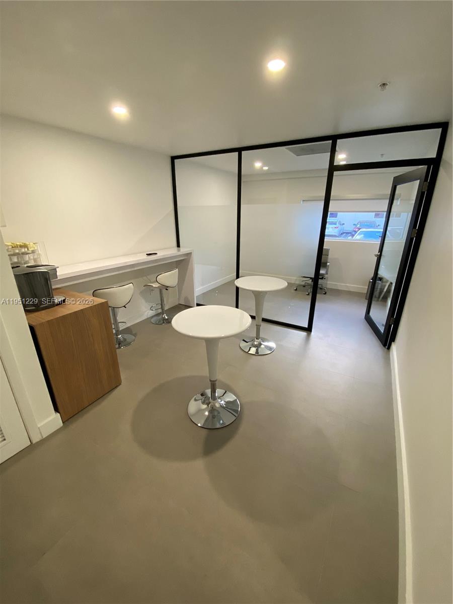 210  /   sq. ft. $ 2026-01-22 0 Photo