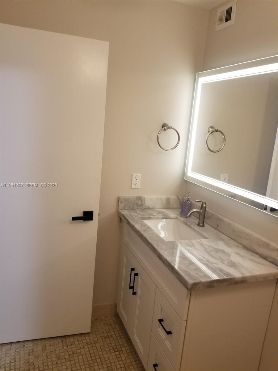 Photo of 2500 Parkview Dr #2517, Hallandale Beach, Florida, 33009 -