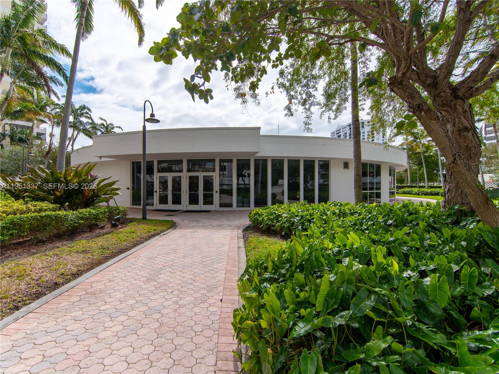 Photo of 2500 Parkview Dr #2517, Hallandale Beach, Florida, 33009 -