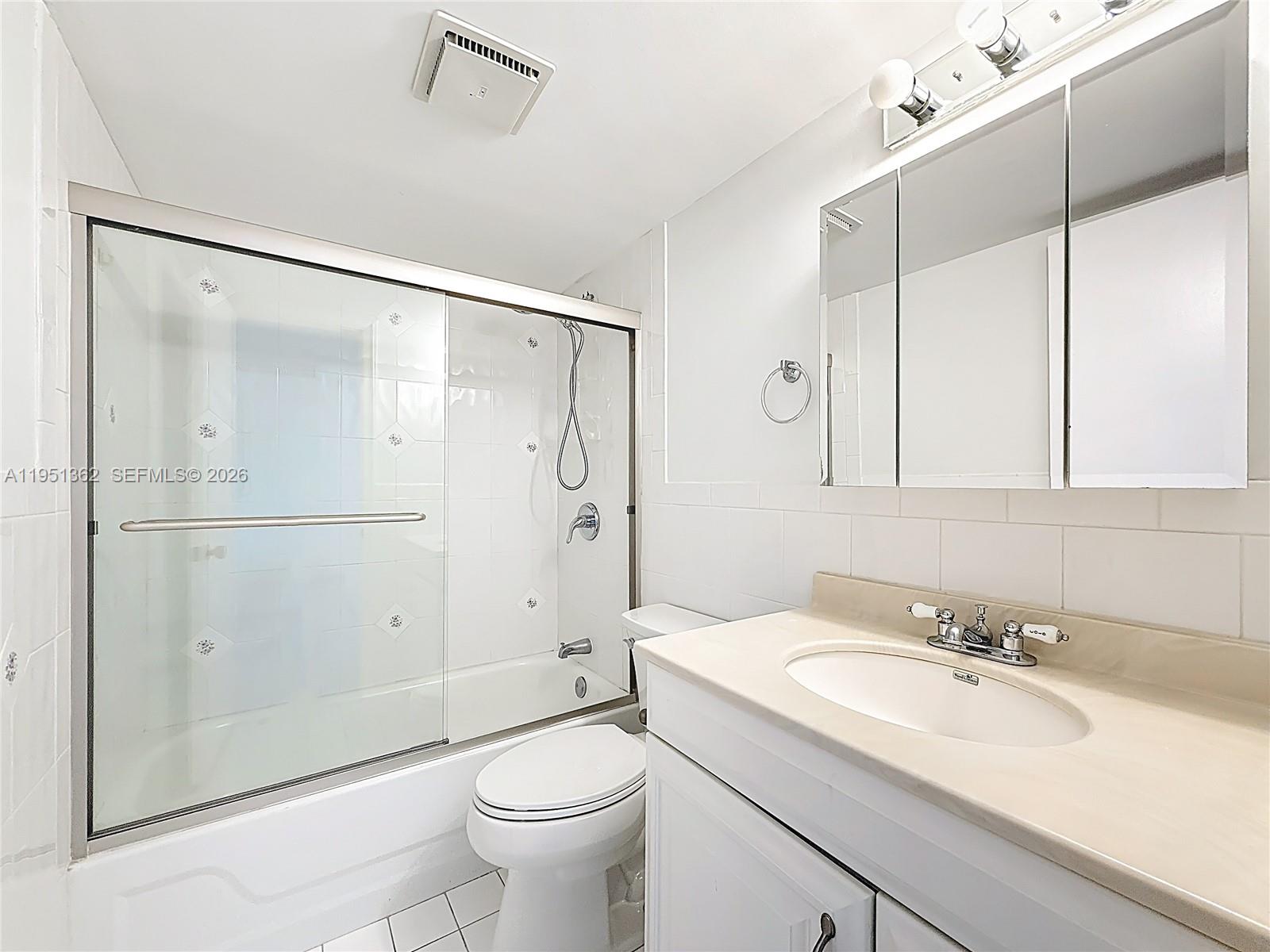 Photo of 2412 11th St  (2412), Hallandale Beach, Florida, 33009 - 