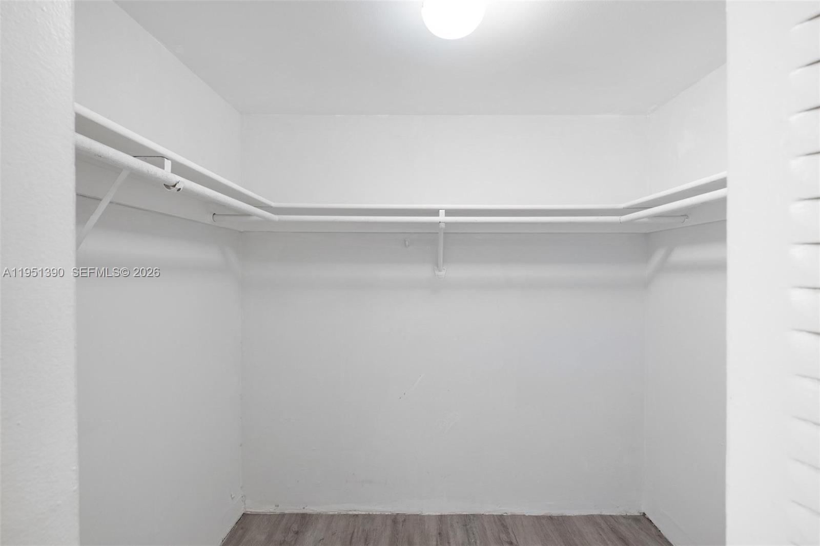 229 2 / 2 1331 sq. ft. $ 2026-01-23 0 foto