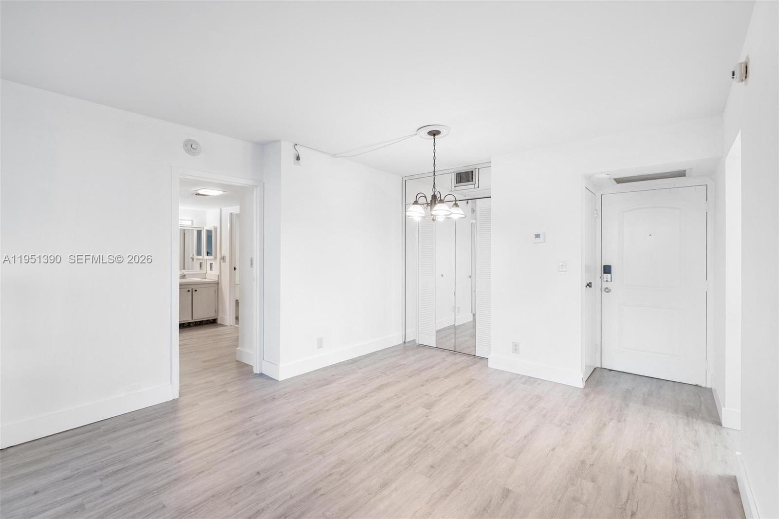 229 2 / 2 1331 sq. ft. $ 2026-01-23 0 foto