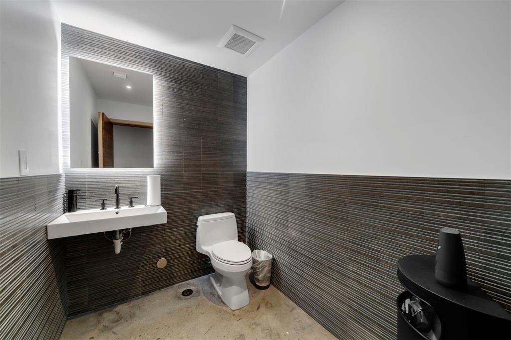 Ver detalles 3530 / 0 sq. ft. $ 2026-04-21 0 foto